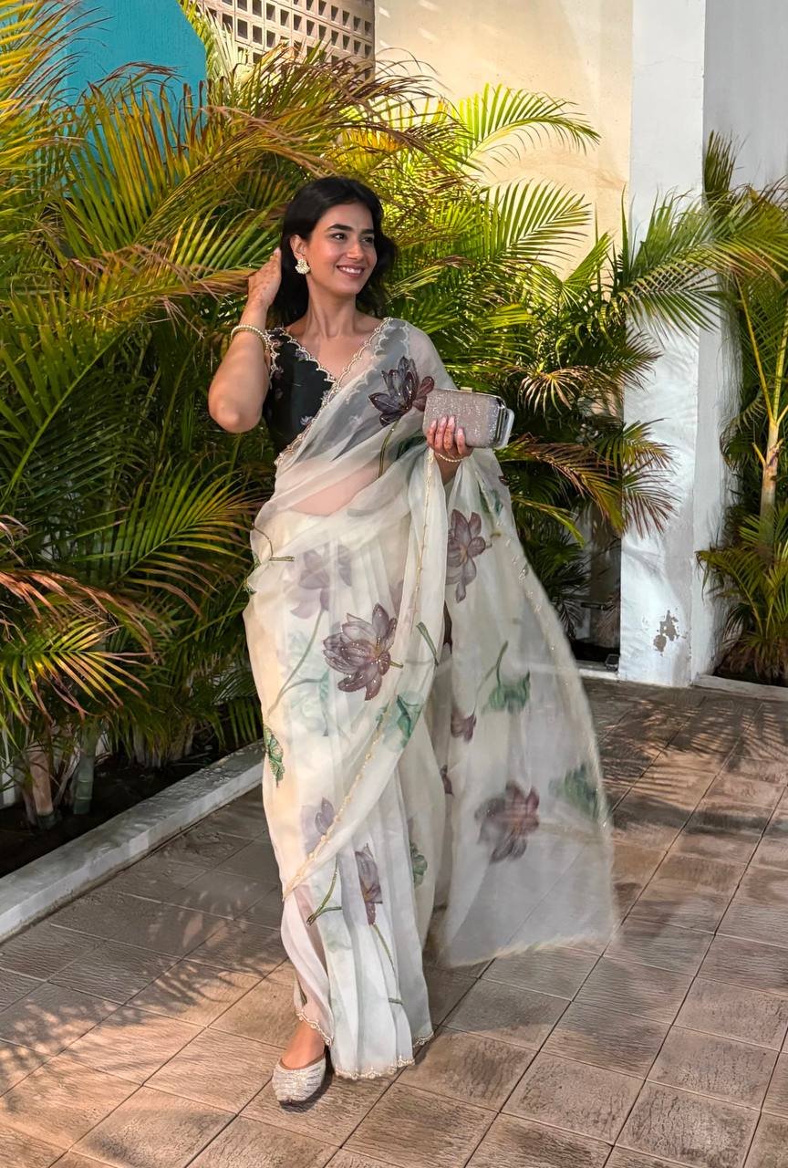 Women's Exquisite Lavender & White Organza Saree with Hand-Painted Lotus Floral Motifs & Gold Embellished Border – Complete with Matching Printed Blouse for Festive & Special Occasions – Design 1 - Image 12